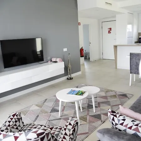 Luxury Oasis Sea View Apartment Portimao