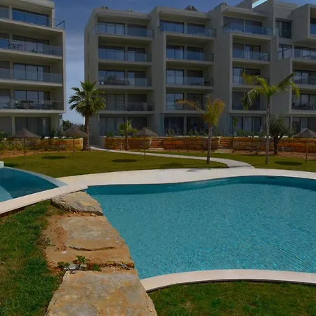 Luxury Oasis Sea View * Портиман