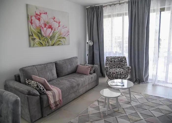 Luxury Oasis Sea View Apartament